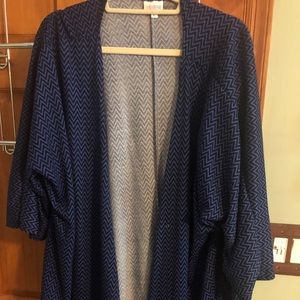 LuLaRoe lindsay in size Large